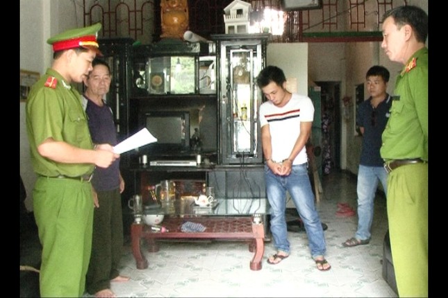 Anh rể bóp cổ, đánh em vợ 7 tuổi tử vong ảnh 1